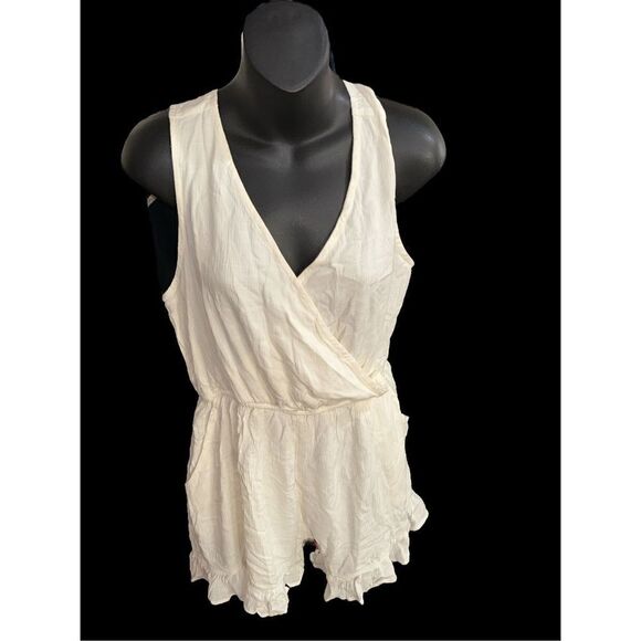 NEW WITH TAGS WOMEN SIZE MEDIUM NWT KORI ROMPER FLOUNCY RUFFLE HEM Cream Small K - Picture 1 of 5
